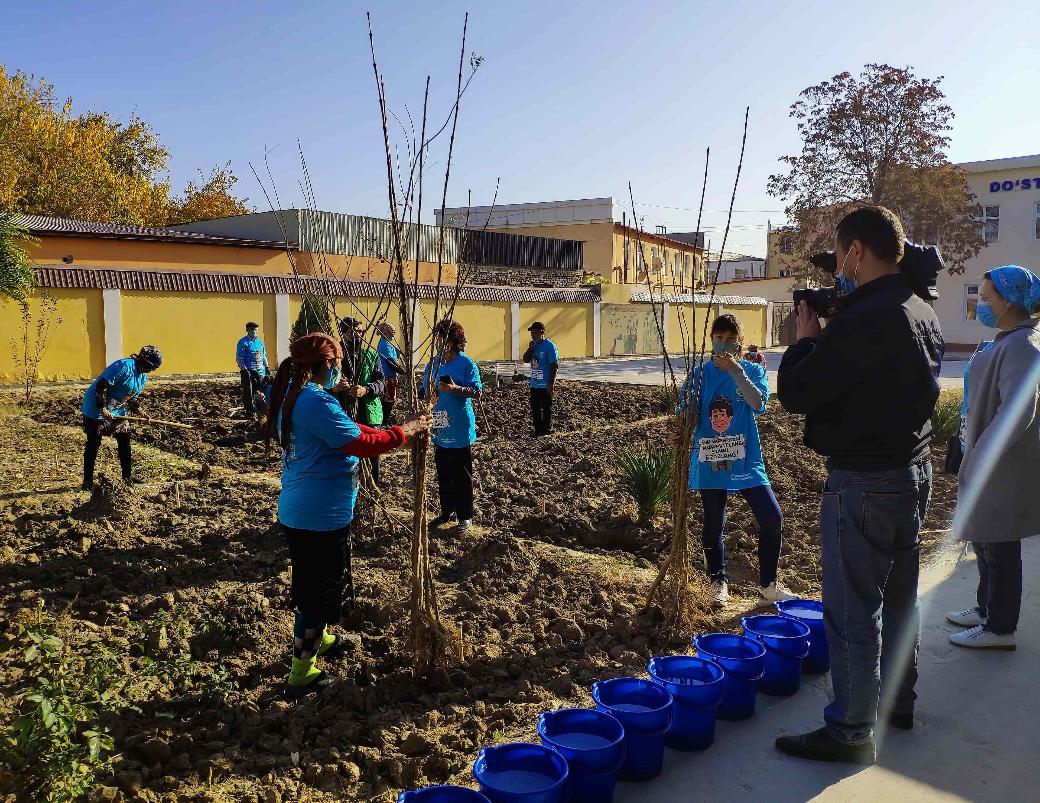 A tree-planting campaign with hydrogel was held in the Khorezm region within the UzWaterAware project