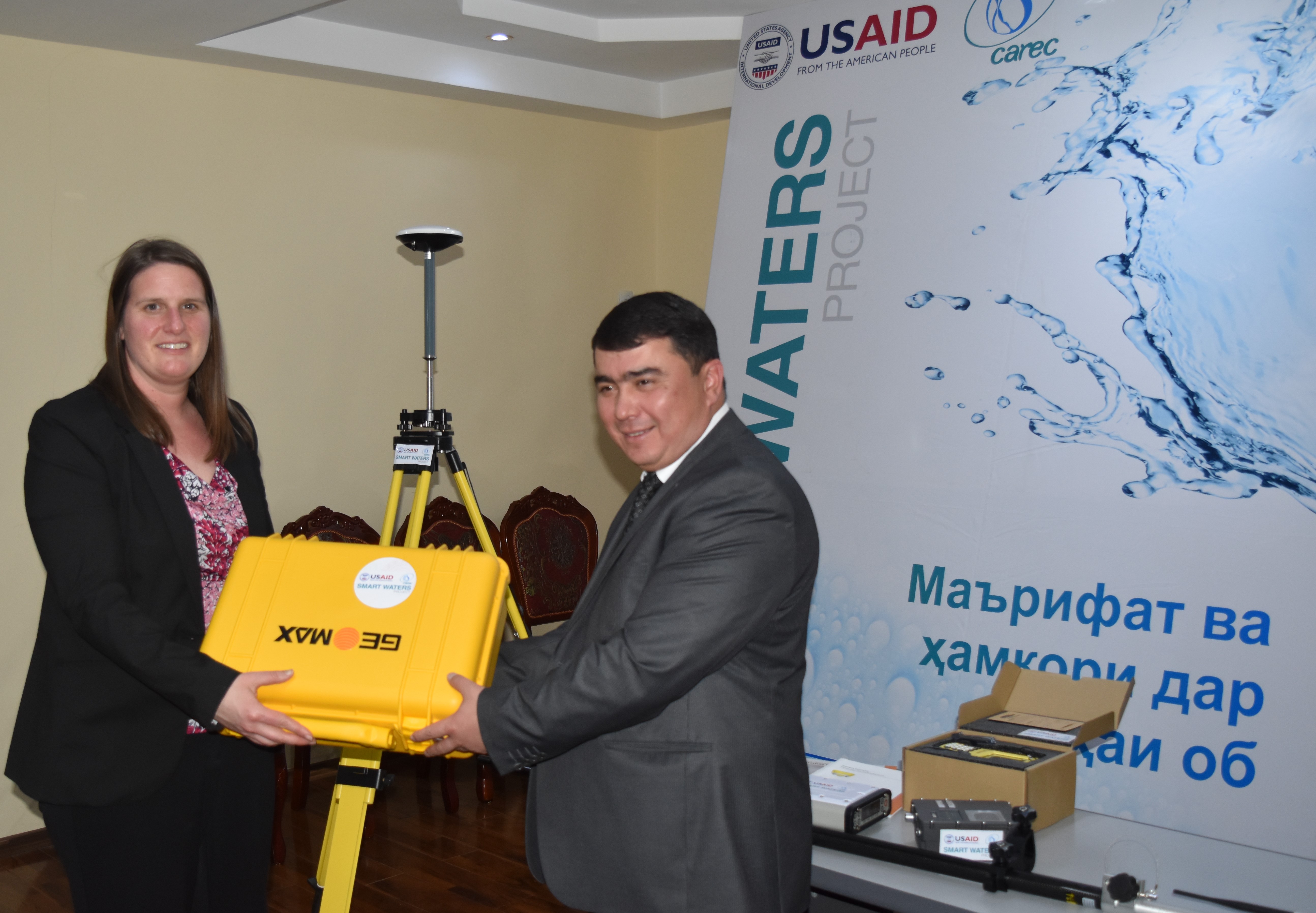 РЭЦЦА и USAID передали водным специалистам Таджикистана высокоточное измерительное ГИС-оборудование